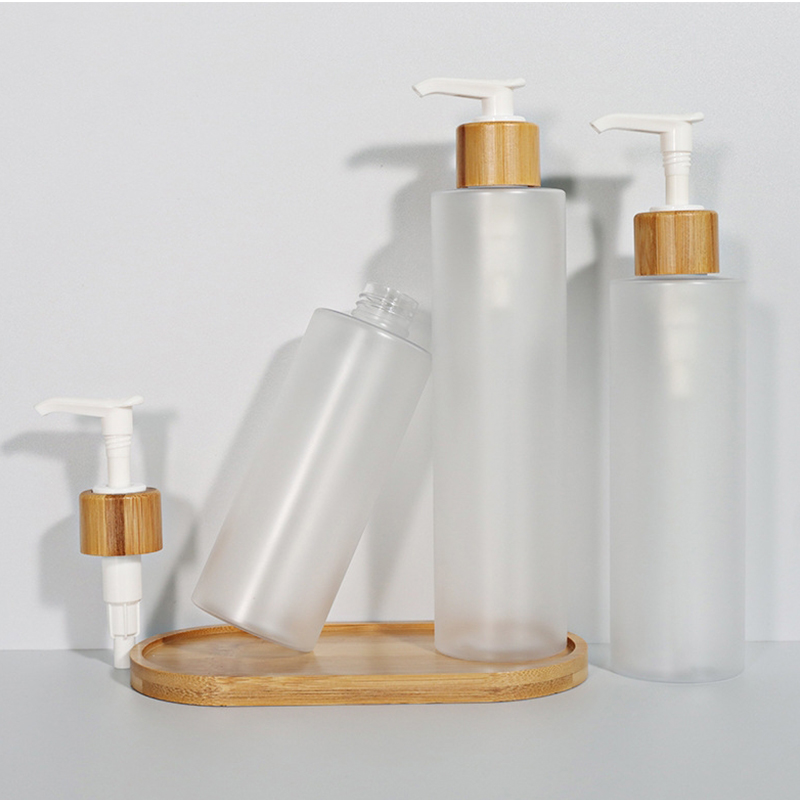 ঢাকনা সহ ফ্রস্টেড বাঁশ স্প্রে পাম্প পোষা প্লাস্টিক শ্যাম্পুর বোতল 120 মিলি ঢাকনা সহ ফ্রস্টেড বাঁশ স্প্রে পাম্প পোষা প্লাস্টিক শ্যাম্পুর বোতল 120 মিলি
