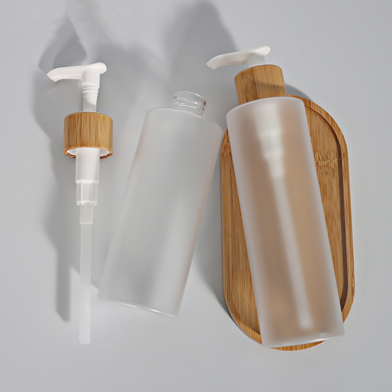 ঢাকনা সহ ফ্রস্টেড বাঁশ স্প্রে পাম্প পোষা প্লাস্টিক শ্যাম্পুর বোতল 120 মিলি ঢাকনা সহ ফ্রস্টেড বাঁশ স্প্রে পাম্প পোষা প্লাস্টিক শ্যাম্পুর বোতল 120 মিলি