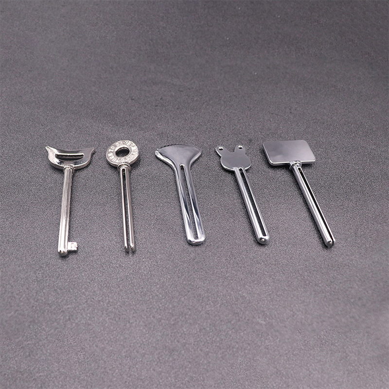 মেটাল টুথপেস্ট ডিসপেনসার ফেসিয়াল ক্লিনজার টুথপেস্ট টিউব স্কুইজার কী শেপ প্রসাধনী টিউব স্কুইজার মেটাল টুথপেস্ট ডিসপেনসার ফেসিয়াল ক্লিনজার টুথপেস্ট টিউব স্কুইজার কী শেপ প্রসাধনী টিউব স্কুইজার