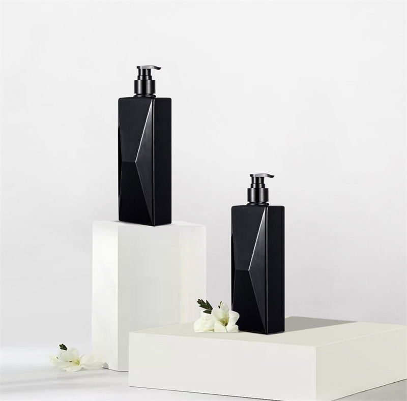 স্টক 700ml কোরিয়ান স্টাইল অস্বচ্ছ প্লাস্টিক শ্যাম্পু প্যাকেজ হোম শ্যাম্পুর জন্য উচ্চ চেহারা স্তরের হাত ধোয়ার তরল বোতল