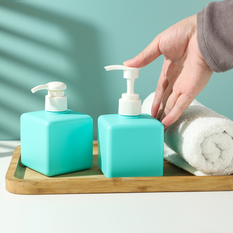 জনপ্রিয় পুনর্ব্যবহৃত পিইটি প্লাস্টিক স্কোয়ার স্কিনকেয়ার শ্যাম্পু বডি বাটার অয়েল বোতল 150ml 200ml 250ml সাইজ স্ক্রিন প্রিন্টিং সহ জনপ্রিয় পুনর্ব্যবহৃত পিইটি প্লাস্টিক স্কোয়ার স্কিনকেয়ার শ্যাম্পু বডি বাটার অয়েল বোতল 150ml 200ml 250ml সাইজ স্ক্রিন প্রিন্টিং সহ