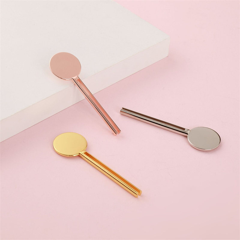 কসমেটিক টার্ন কী শেপ টিউব রিঙ্গার রোলিং টুথপেস্ট টিউব স্কুইজার কী সহ স্ট্যান্ড ডিসপেনসার মেটাল টিউব স্কুইজার কসমেটিক টার্ন কী শেপ টিউব রিঙ্গার রোলিং টুথপেস্ট টিউব স্কুইজার কী সহ স্ট্যান্ড ডিসপেনসার মেটাল টিউব স্কুইজার