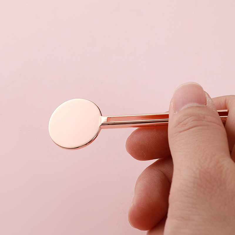 কসমেটিক টার্ন কী শেপ টিউব রিঙ্গার রোলিং টুথপেস্ট টিউব স্কুইজার কী সহ স্ট্যান্ড ডিসপেনসার মেটাল টিউব স্কুইজার কসমেটিক টার্ন কী শেপ টিউব রিঙ্গার রোলিং টুথপেস্ট টিউব স্কুইজার কী সহ স্ট্যান্ড ডিসপেনসার মেটাল টিউব স্কুইজার